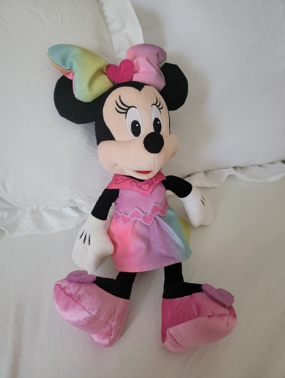 Disney Musical Minnie Mouse Plush with Pastel Pink Dress & Rainbiw Bow - Picture 2 of 8